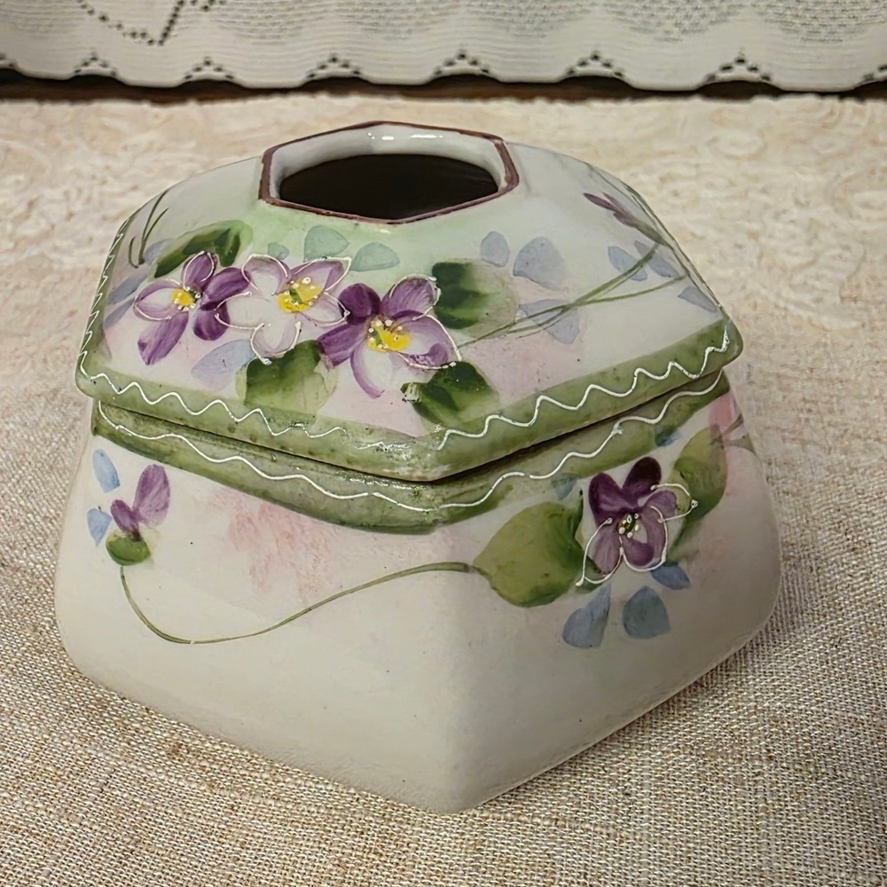 Nippon‎ Porcelain Hair Receiver Small White Purple Floral Hand Painted Japan